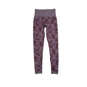 Gymshark Camo Seamless Leggings Winter Berry Burgundy Colour